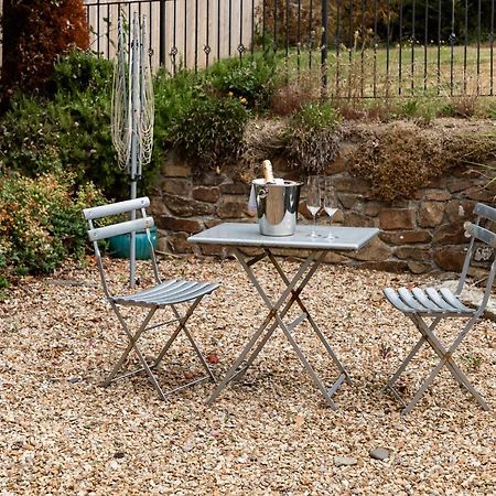 1 Chatsworth Riverscape Apartments - Riverview Apartment In Great Location With Free Parking Overlooking The Gannel Just A Short Walk From Newquays Incredible Beaches And Local Amenities New Quay Extérieur photo
