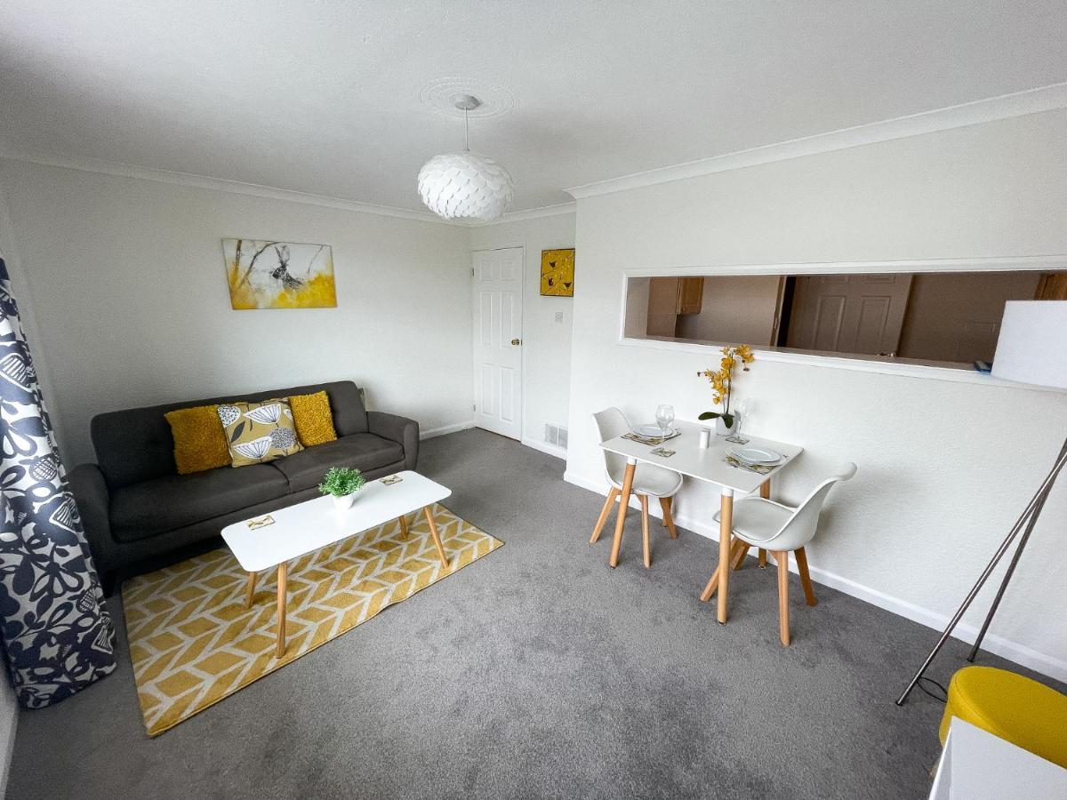 1 Chatsworth Riverscape Apartments - Riverview Apartment In Great Location With Free Parking Overlooking The Gannel Just A Short Walk From Newquays Incredible Beaches And Local Amenities New Quay Extérieur photo