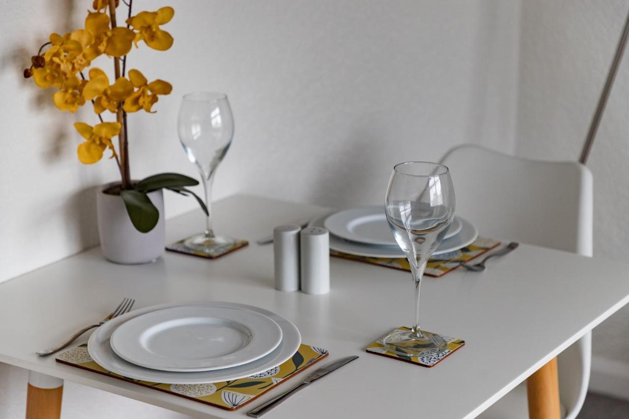 1 Chatsworth Riverscape Apartments - Riverview Apartment In Great Location With Free Parking Overlooking The Gannel Just A Short Walk From Newquays Incredible Beaches And Local Amenities New Quay Extérieur photo