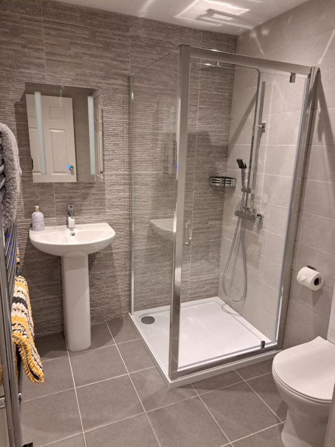 1 Chatsworth Riverscape Apartments - Riverview Apartment In Great Location With Free Parking Overlooking The Gannel Just A Short Walk From Newquays Incredible Beaches And Local Amenities New Quay Extérieur photo